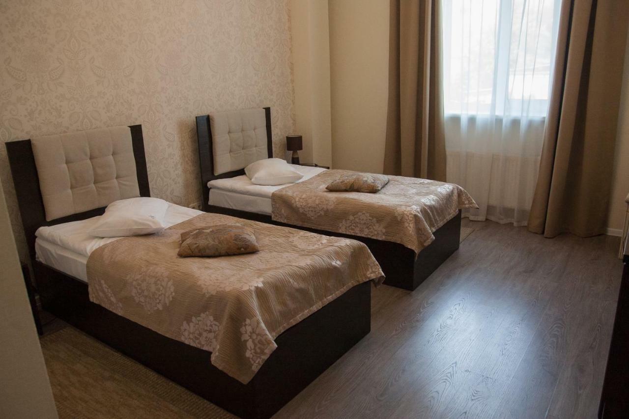 Sovskiye Prudy Hotel Kyiv Exterior foto